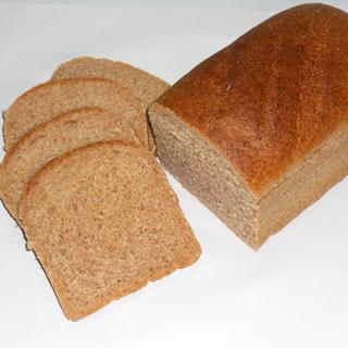 Dinkelbrot im Kasten